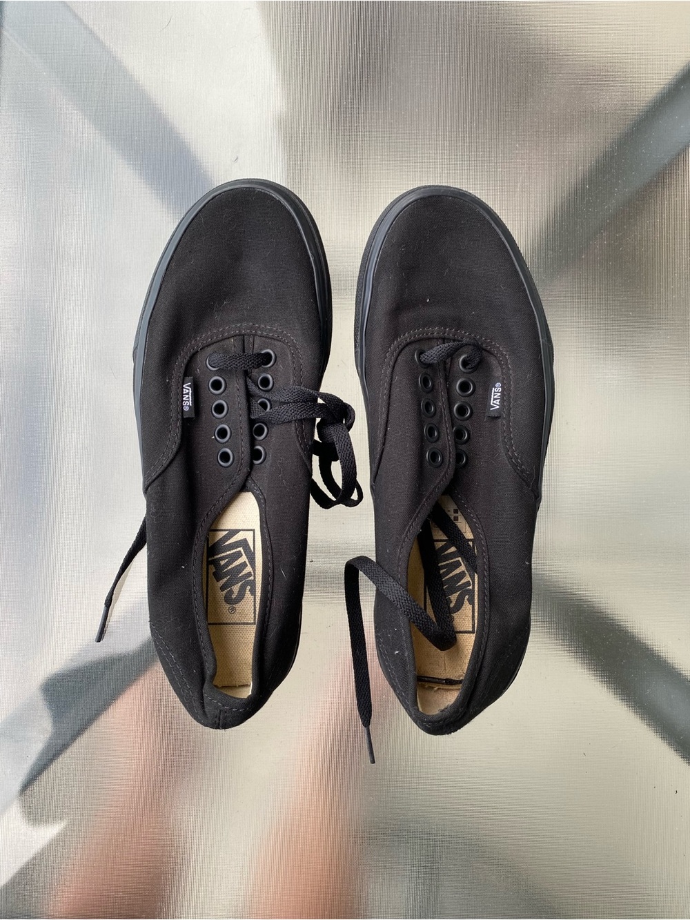 Vans Unisex Classic Authentic Sneakers in Black